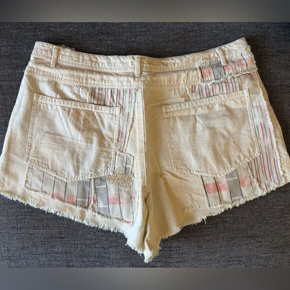 Free People Distressed Patchwork Jean shorts. Size 14 - Picture 2 of 3